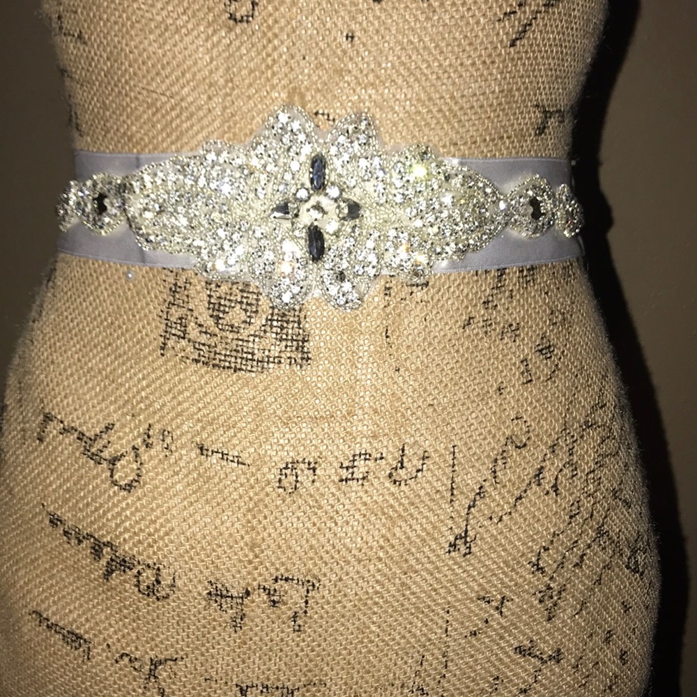 New Rhinestone Ribbon Bridal Sash - Picture 1 of 8